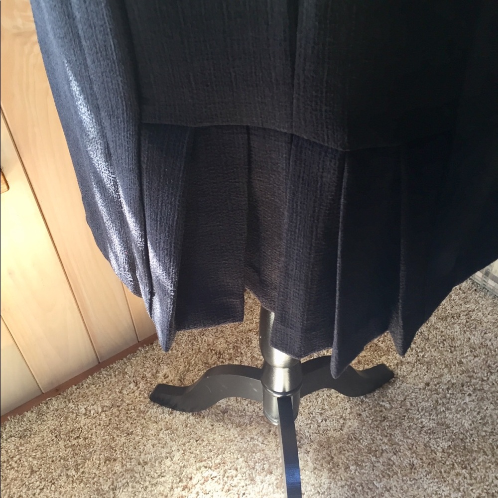 Dress - Picture 8 of 8